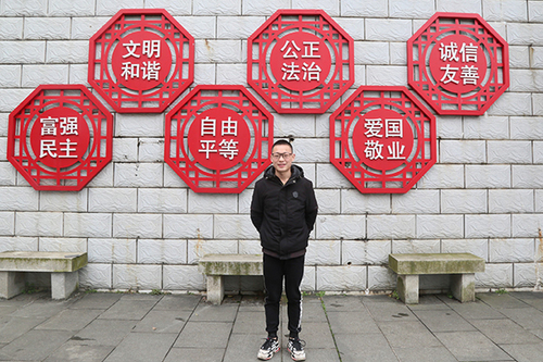 曾港x 曾港x